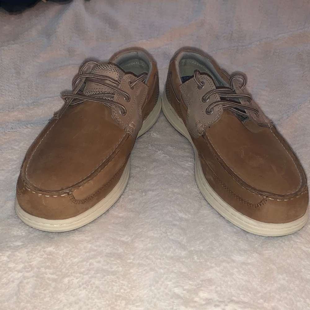 Brand new Men’s boat shoes 10.5 Wide Width
